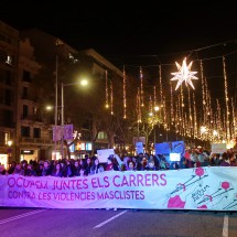 Women demonstrate against male violence in front of Casa Batlló
